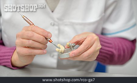 
                Zahnersatz, Zahnprothese                   