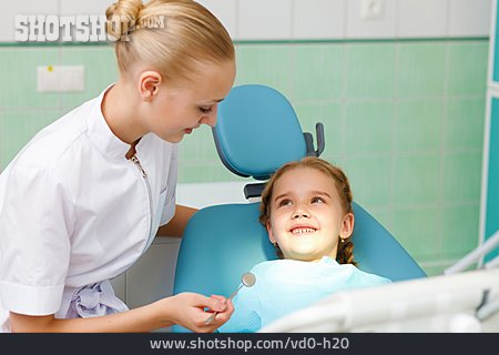 
                Behandlung, Zahnmedizin                   