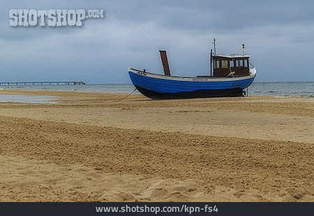 
                Strand, Fischerboot                   