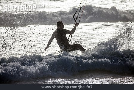 
                Surfen, Kitesurfing, Kitesurfer                   