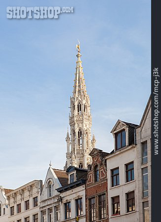 
                Rathaus, Rathausturm, Brüssel                   