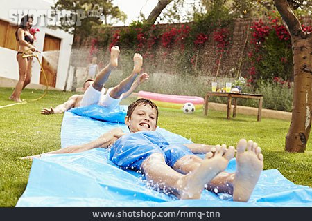 
                Spaß & Vergnügen, Kindheit, Wasserrutsche                   