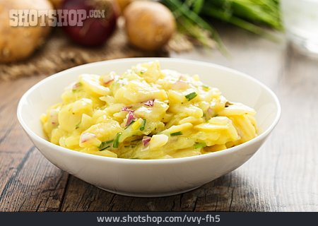 
                Kartoffelsalat, Hausgemacht                   