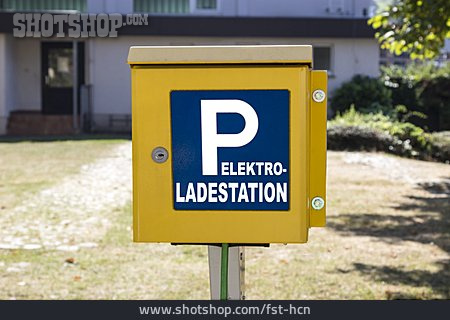 
                Ladestation, Elektrotankstelle                   