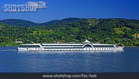 
                Ausflugsschiff, Donau                   
