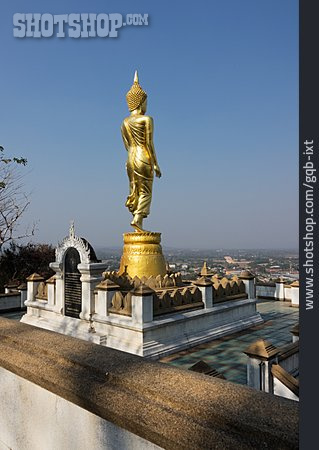 
                Nan, Wat Phra That Khao Noi, Schreitender Buddha                   