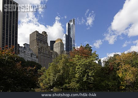 
                Wolkenkratzer, Central Park, New York City                   