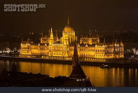 
                Parlament, Donau, Budapest                   