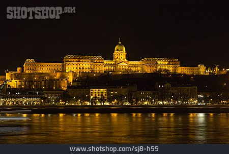 
                Budapest, Burgpalast                   