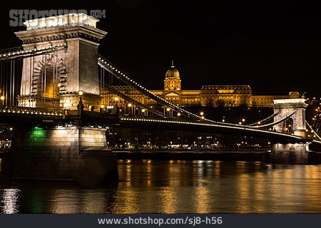 
                Brücke, Budapest                   