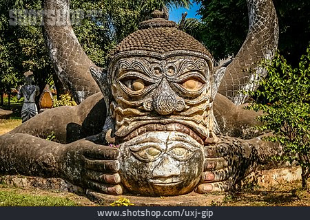 
                Steinfigur, Xieng Khuan, Mischwesen                   