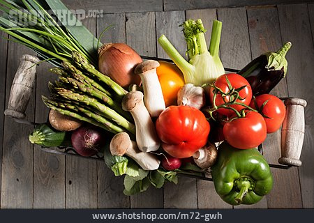 
                Gesunde Ernährung, Gemüsekorb                   