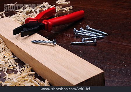 
                Schrauben, Holzverarbeitung, Kneifzange                   
