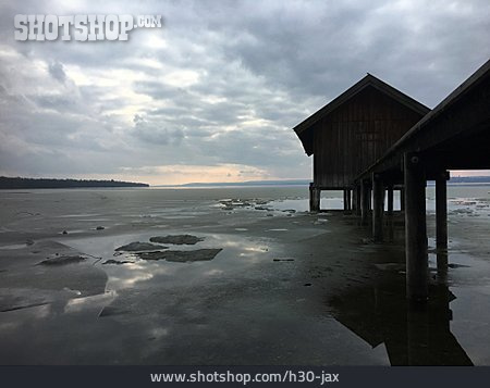 
                Bootshaus, Ammersee                   