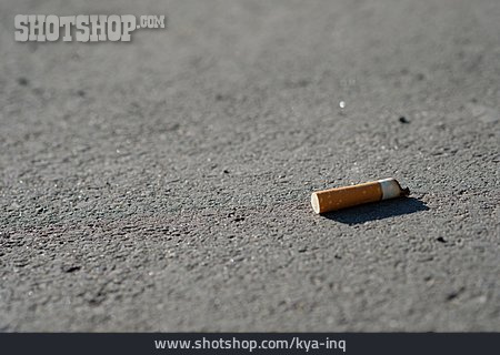 
                Nikotinsucht, Zigarettenkippe                   