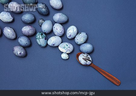 
                Dyeing, Easter Eggs                   