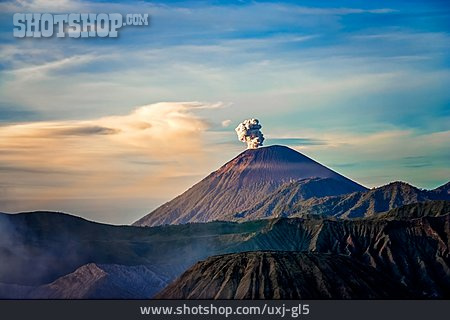 
                Vulkan, Java, Semeru                   