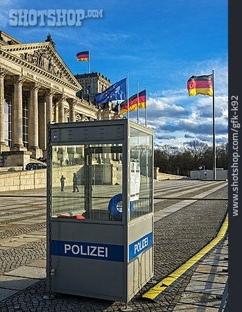 
                Polizei, Reichstag, Objektschutz, Wachhaus                   