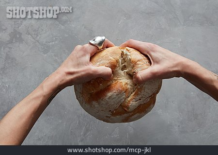 
                Brot, Brotlaib, Weizenbrot                   