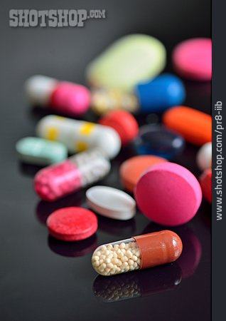 
                Medikament, Pharmaindustrie, Arzneimittel                   