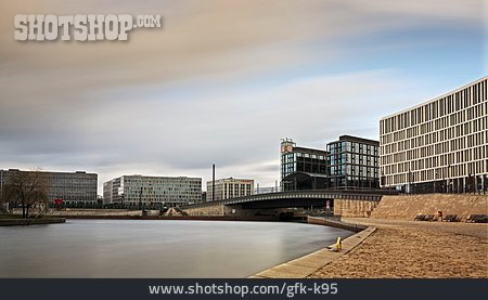 
                Hauptbahnhof, Uferpromenade, Am Kapelle Ufer                   