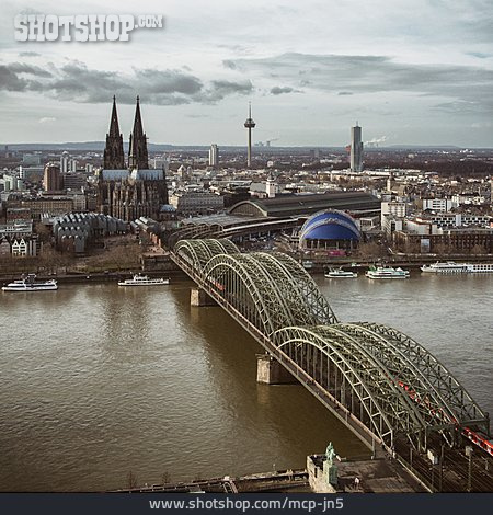 
                Dom, Köln, Hohenzollernbrücke                   