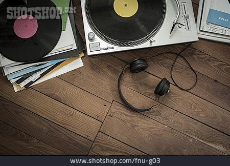 
                Vinyl, Schallplatten, Schallplattenspieler                   