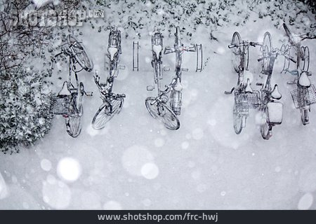 
                Fahrräder, Wintereinbruch                   