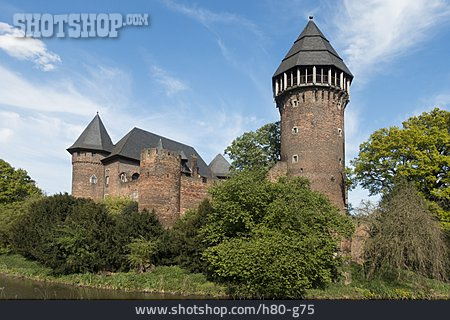 
                Burg Linn, Wasserburg                   