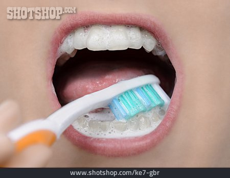 
                Zahnhygiene, Zähneputzen                   