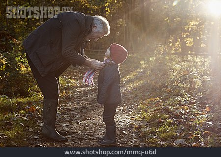 
                Großvater, Sonnenlicht, Generationen, Enkeltochter                   