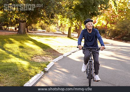 
                Aktiver Senior, Radtour, Radfahren                   