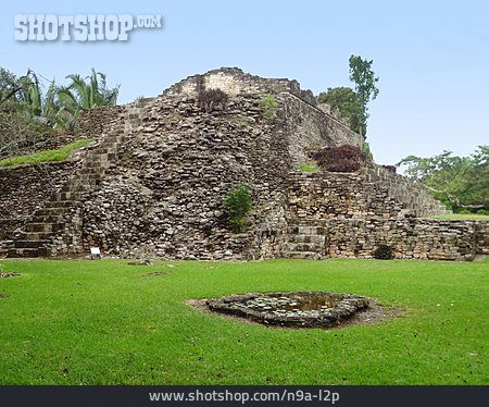 
                Ausgrabungsstätte, Mayatempel, Kohunlich                   