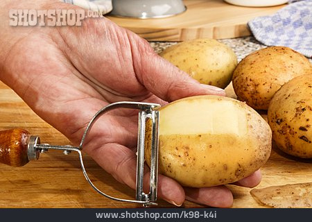
                Kartoffeln, Schälen                   