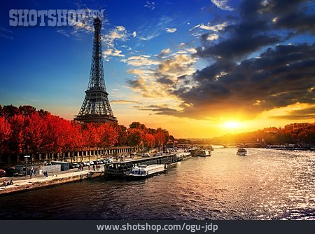 
                Paris, Eiffelturm, Uferpromenade                   