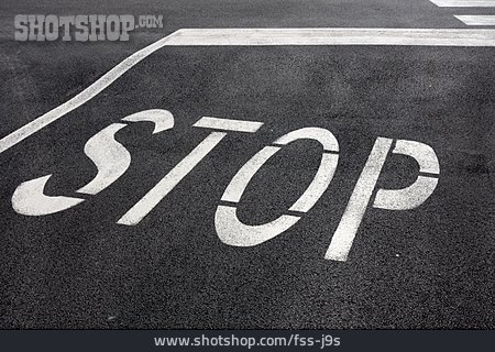 
                Stop, Straßenverkehr                   