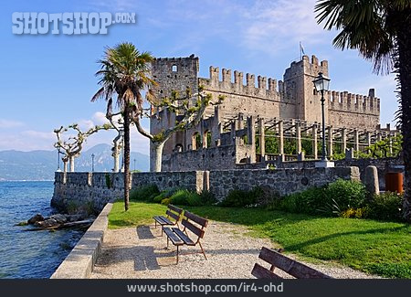 
                Festung, Torri Del Benaco, Garda                   