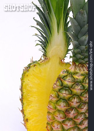 
                Halbiert, Ananas                   