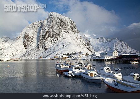 
                Fischerboote, Lofoten, Hamnoy                   