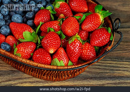 
                Erdbeeren, Blaubeeren                   