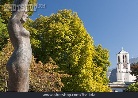 
                Skulptur, Salzburg, Mirabellgarten, Schloss Mirabell                   