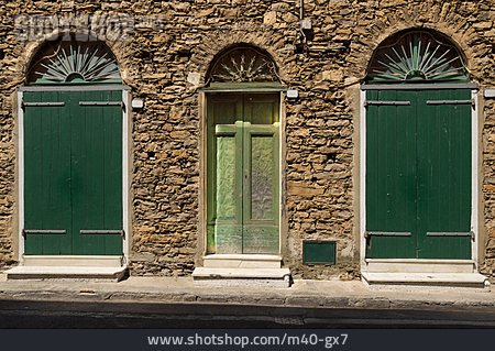 
                Türen, Ligurien, Dolcedo                   