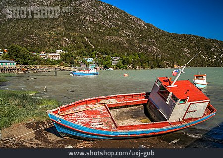 
                Fischerboot, Bucht, Patagonien                   