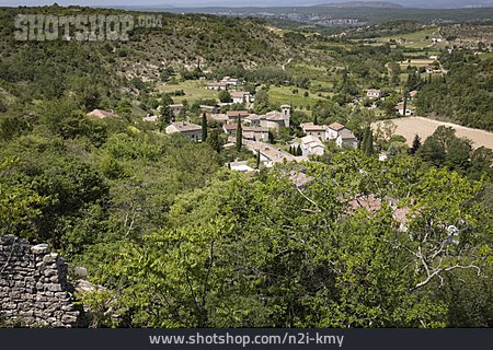 
                Dorfansicht, Ardèche, Rochecolombe                   