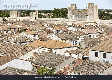 
                Stadtmauer, Dächer, Aigues-mortes                   