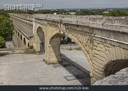 
                Montpellier, Aqueduc De Saint-clément                   