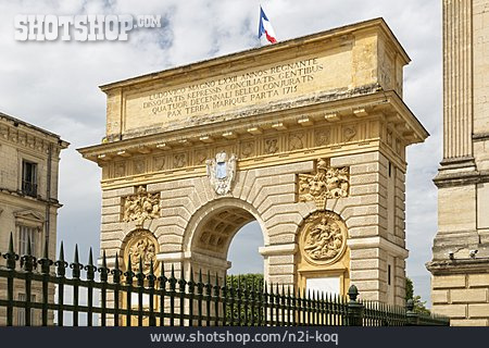 
                Triumphbogen, Montpellier, Porte Du Peyrou                   