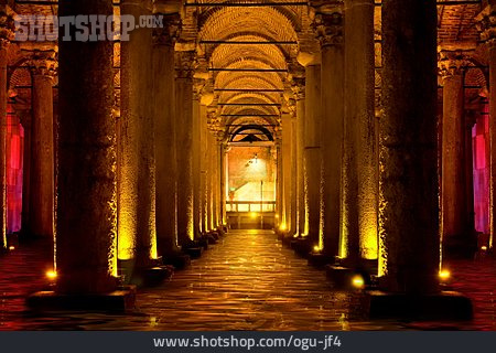 
                Istanbul, Zisterne, Cisterna Basilica                   