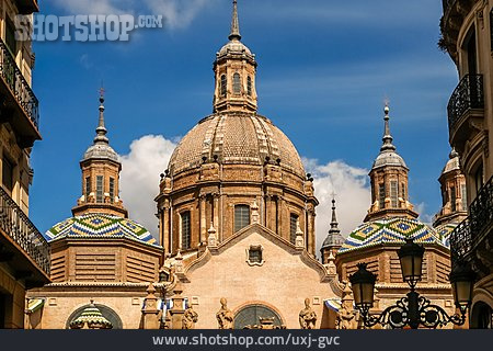 
                Barockkirche, Saragossa, Basílica Del Pilar                   