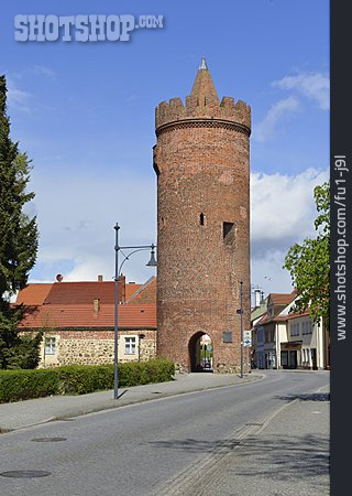 
                Beeskow, Luckauer Torturm, Dicker Turm                   